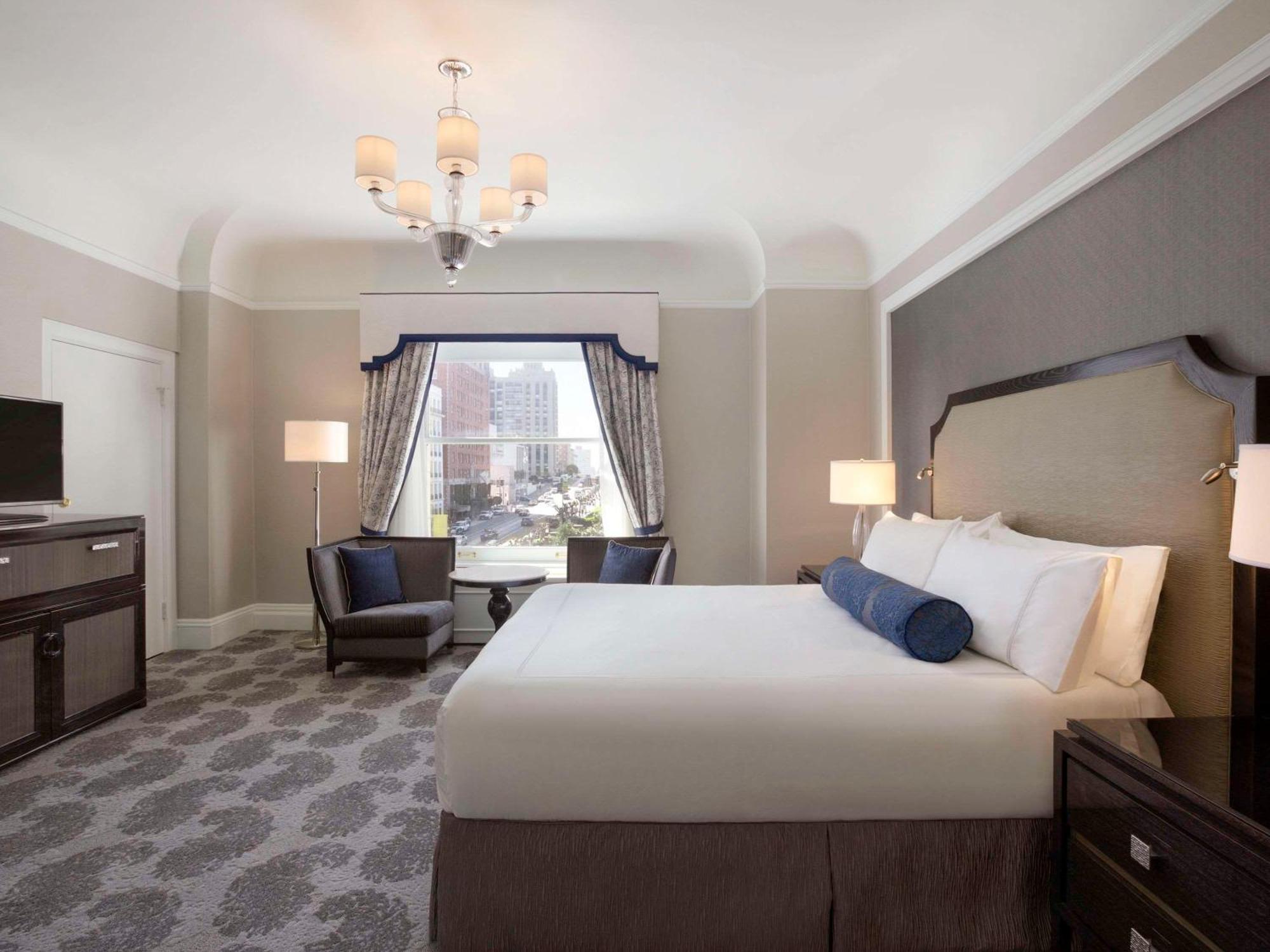 Fairmont San Francisco Hotel Екстериор снимка A bedroom at the hotel